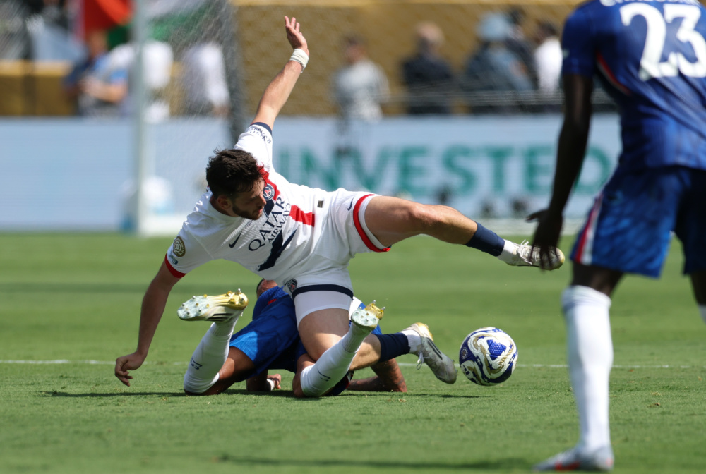 中犯下严重 中犯下严重